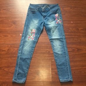 🙂💎SALE💎Jeans with pink flowers on top